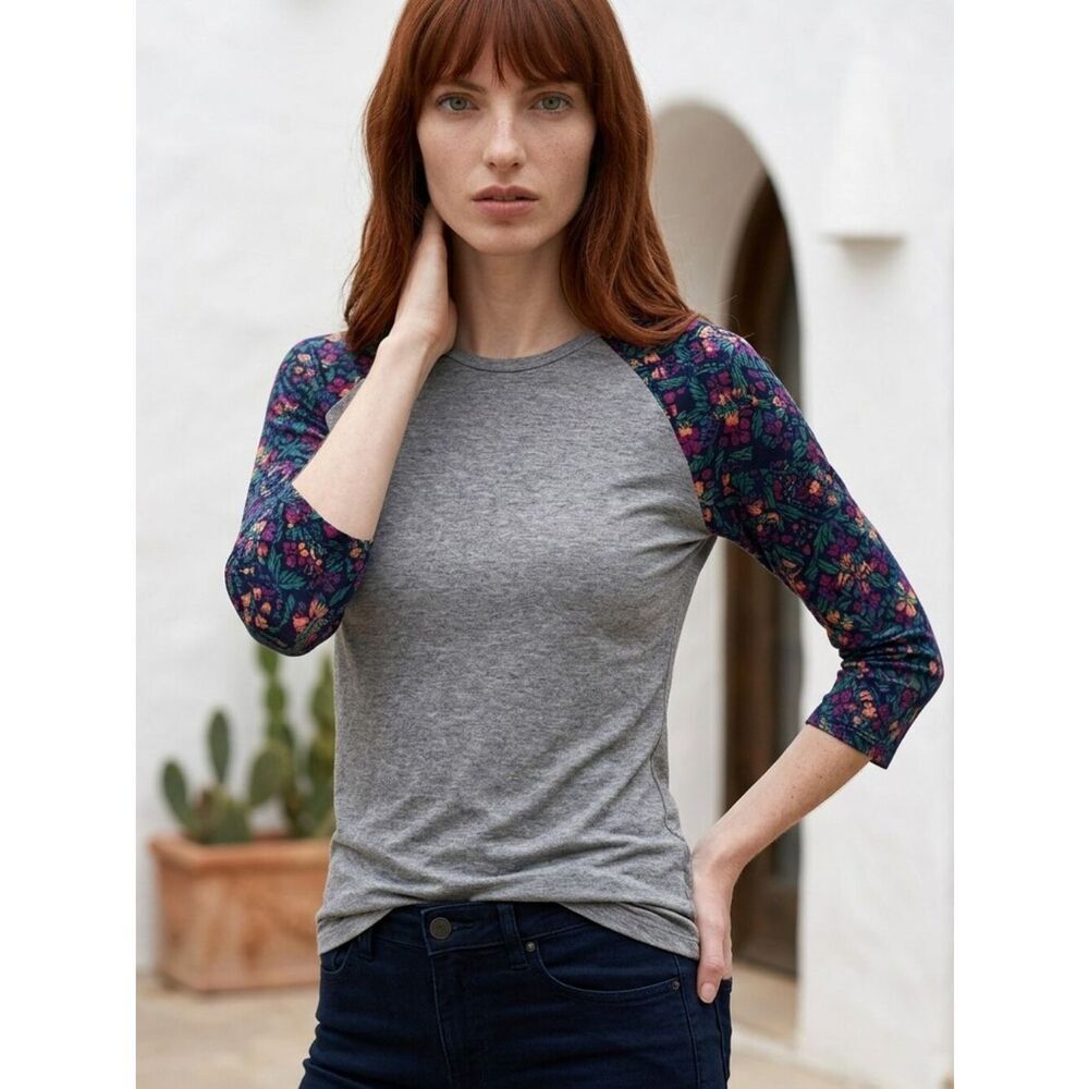 LuLaRoe Randy Tee Small Gray Tribal Raglan Shirt Aztec Print Everyday Boho Chic